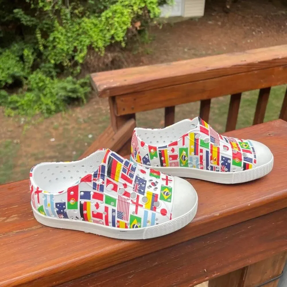 Toddler 7 Native Jefferson International flags water shoes Sandals